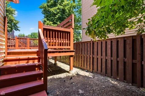 3757 North Bosworth Avenue Chicago IL 60613