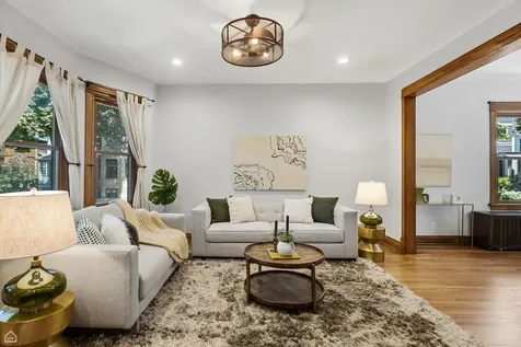 3757 North Bosworth Avenue Chicago IL 60613