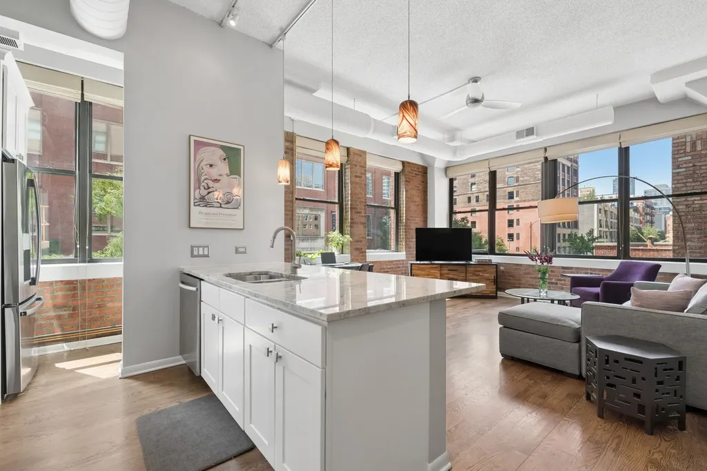 812 West Van Buren Street Chicago IL 60607