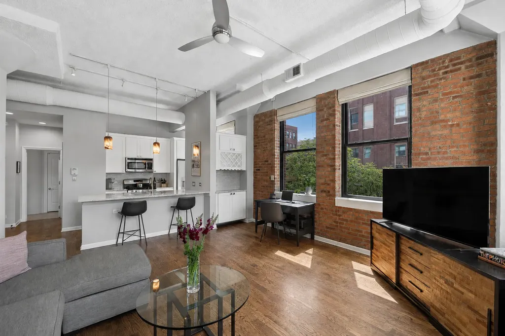 812 West Van Buren Street Chicago IL 60607