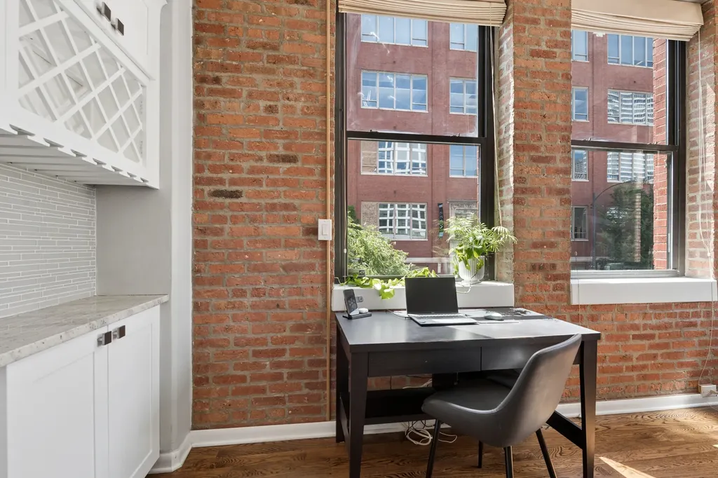 812 West Van Buren Street Chicago IL 60607