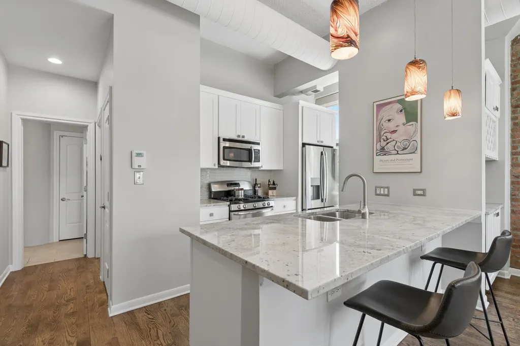 812 West Van Buren Street Chicago IL 60607