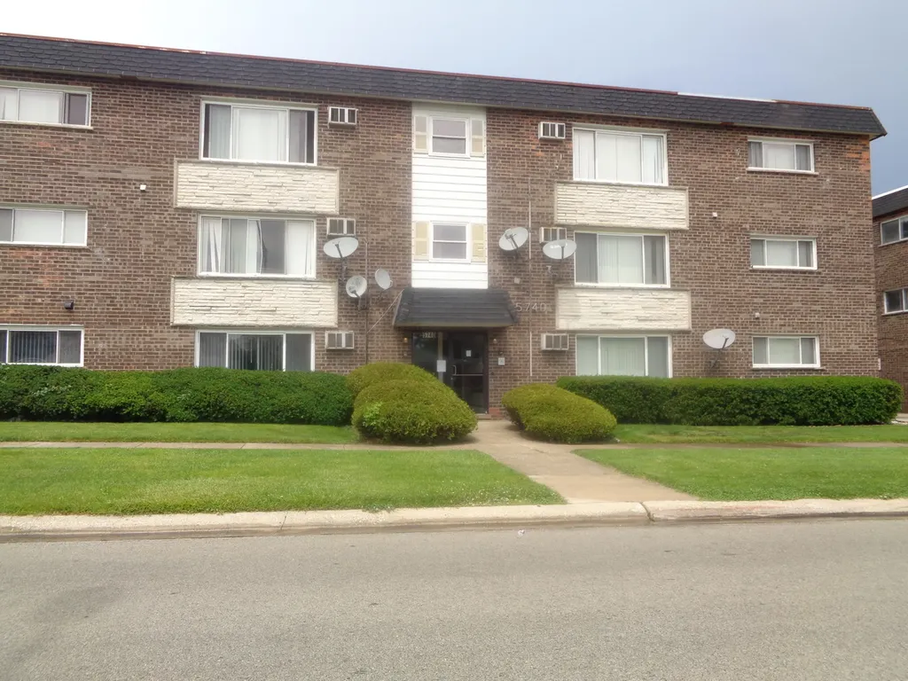 5740 West 108th Street Chicago Ridge IL 60415