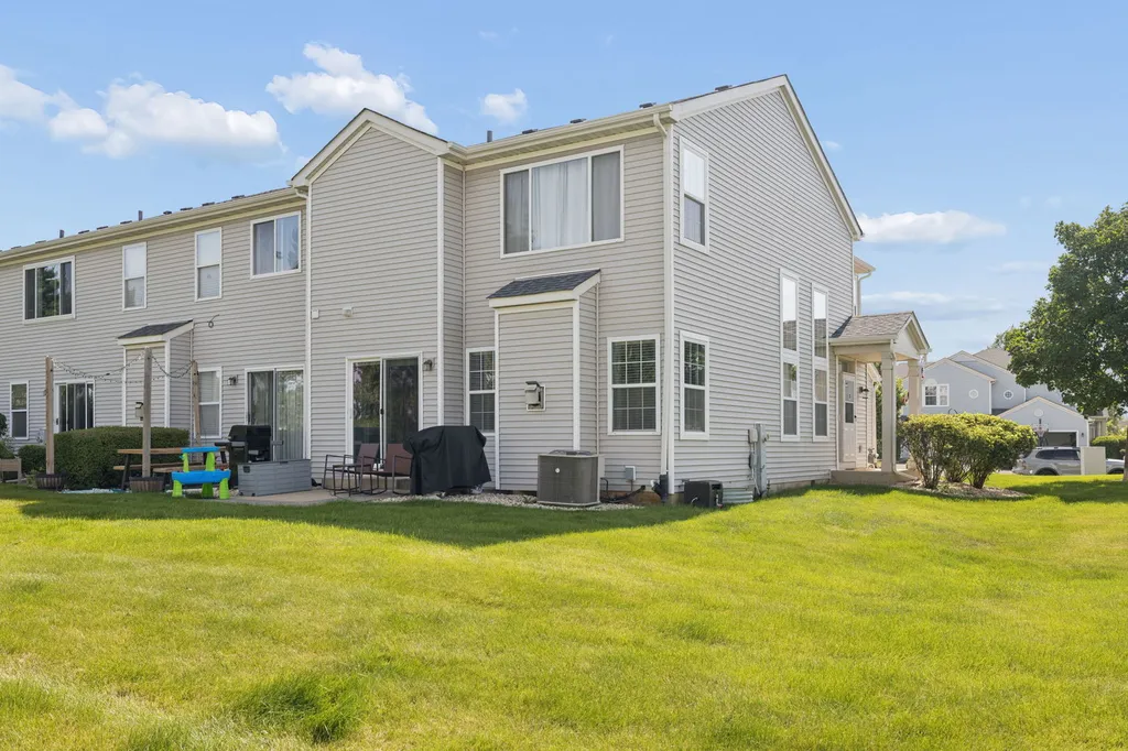 16531 South Windsor Lane Lockport IL 60441