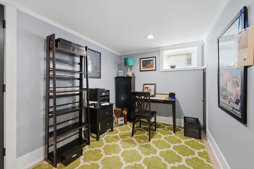 6226 North Le Mai Avenue Chicago IL 60646