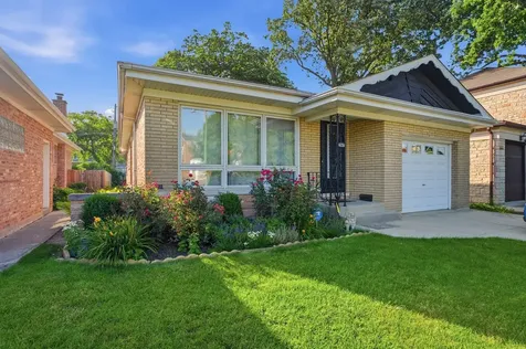 6226 North Le Mai Avenue Chicago IL 60646