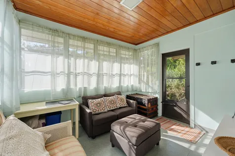 6226 North Le Mai Avenue Chicago IL 60646