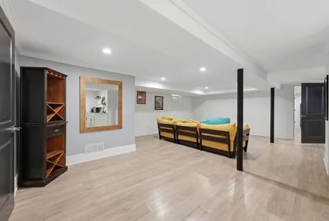 6226 North Le Mai Avenue Chicago IL 60646