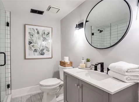 6226 North Le Mai Avenue Chicago IL 60646