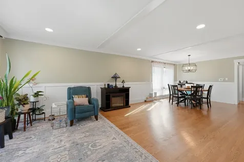 6226 North Le Mai Avenue Chicago IL 60646