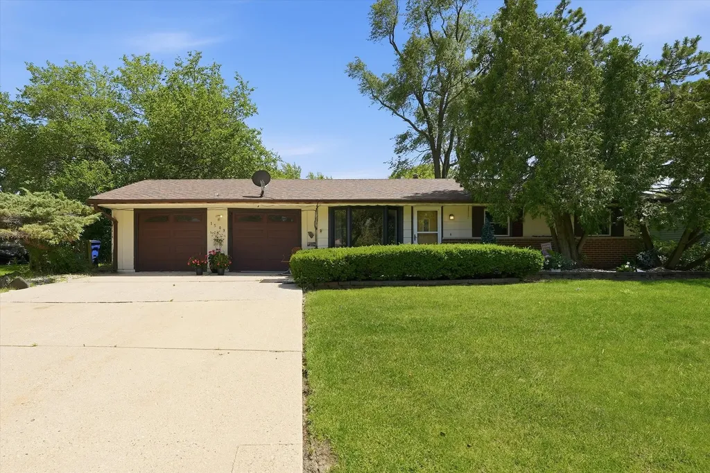 1509 Chatham Lane Schaumburg IL 60193