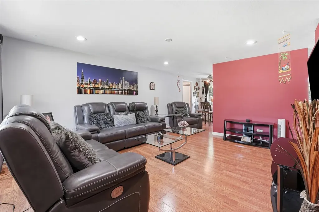 1509 Chatham Lane Schaumburg IL 60193