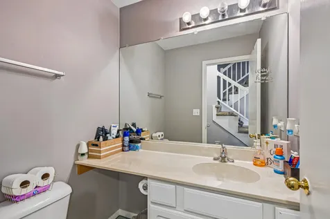 2011 Sunset Court Zion IL 60099