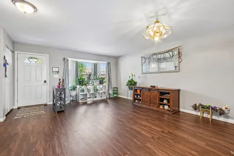 2011 Sunset Court Zion IL 60099