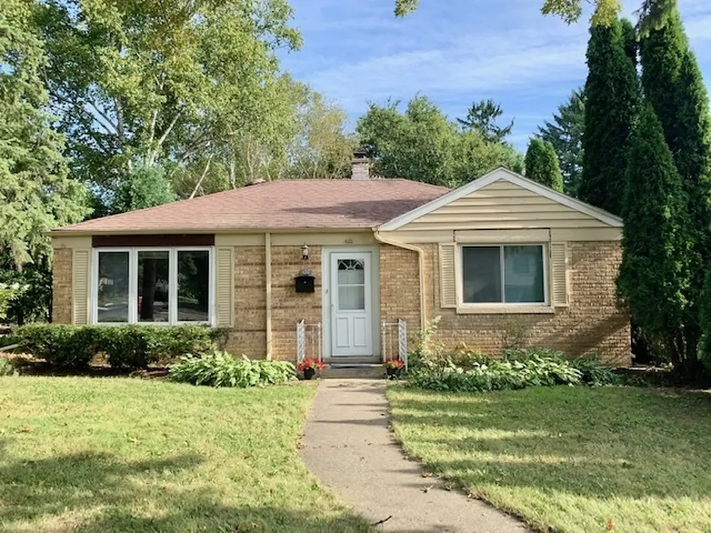 630 East Rockland Road Libertyville IL 60048