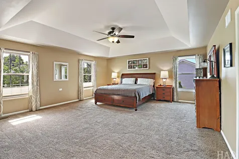 462 East Amberside Drive Elgin IL 60124