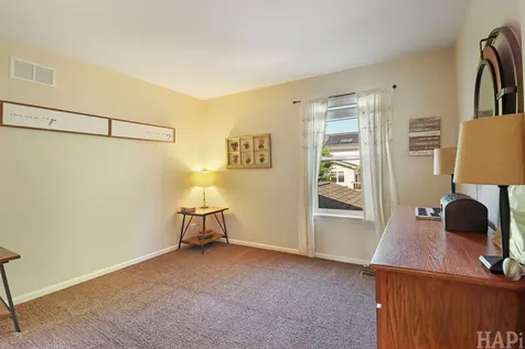 462 East Amberside Drive Elgin IL 60124