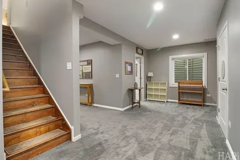 462 East Amberside Drive Elgin IL 60124