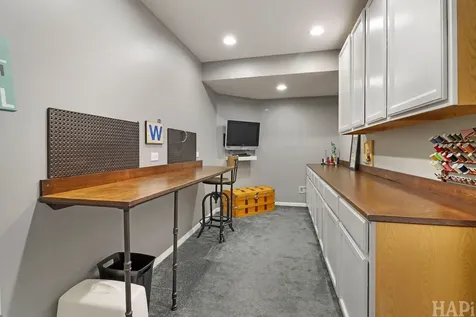 462 East Amberside Drive Elgin IL 60124