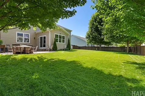 462 East Amberside Drive Elgin IL 60124