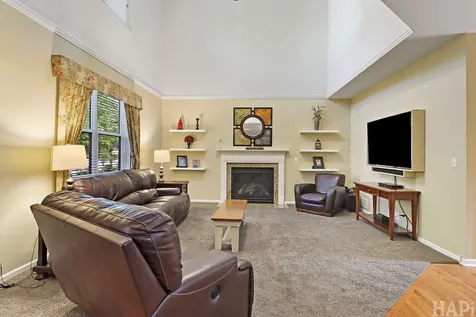 462 East Amberside Drive Elgin IL 60124