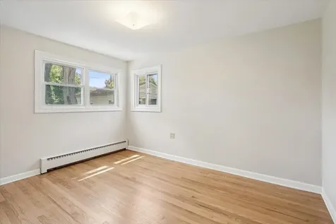 837 Lange Street Mundelein IL 60060