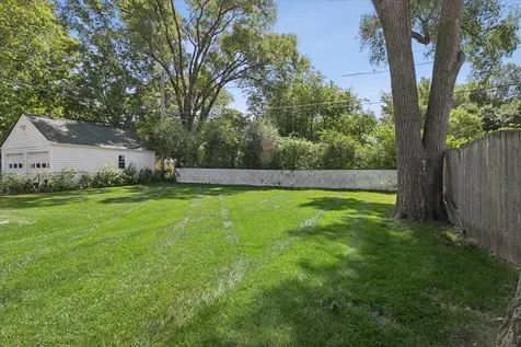 837 Lange Street Mundelein IL 60060