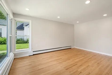 837 Lange Street Mundelein IL 60060