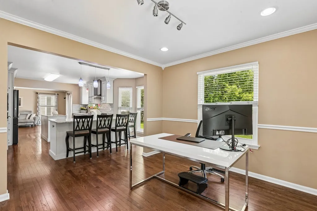 1175 Lakewood Circle Naperville IL 60540