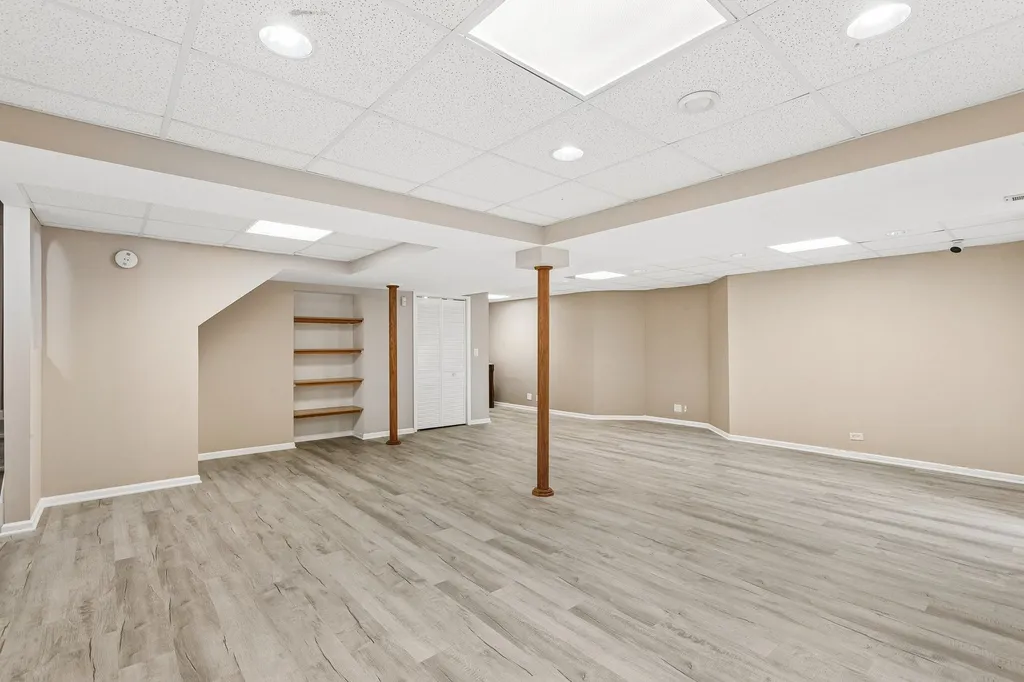 1175 Lakewood Circle Naperville IL 60540