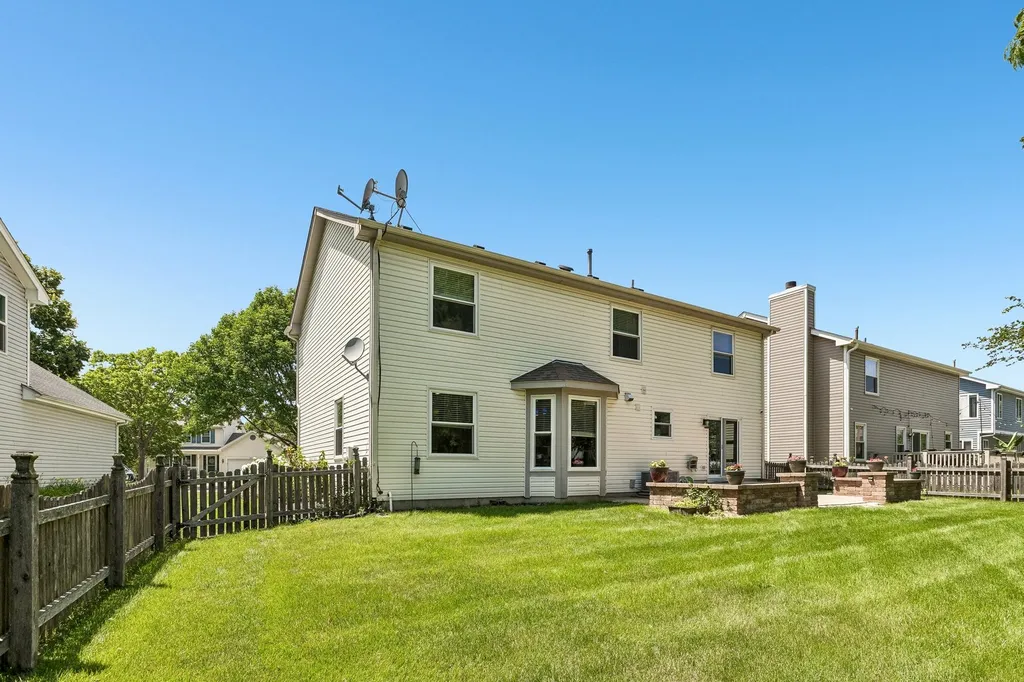 1175 Lakewood Circle Naperville IL 60540