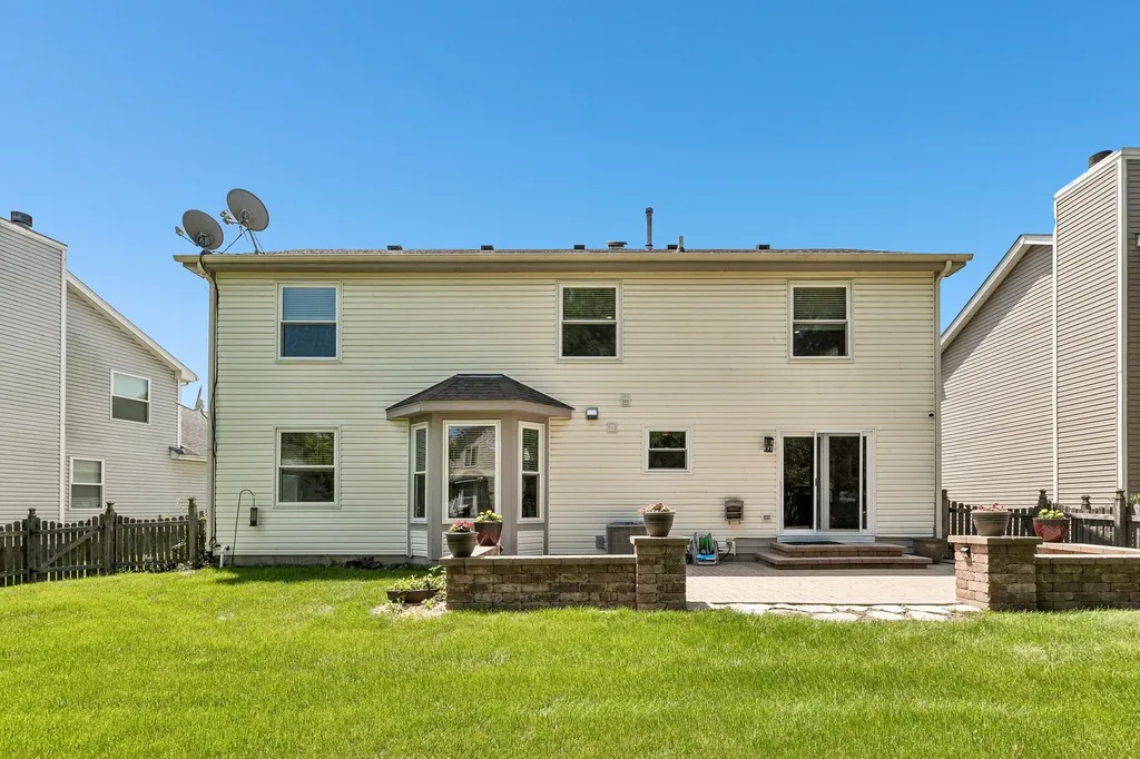 1175 Lakewood Circle Naperville IL 60540