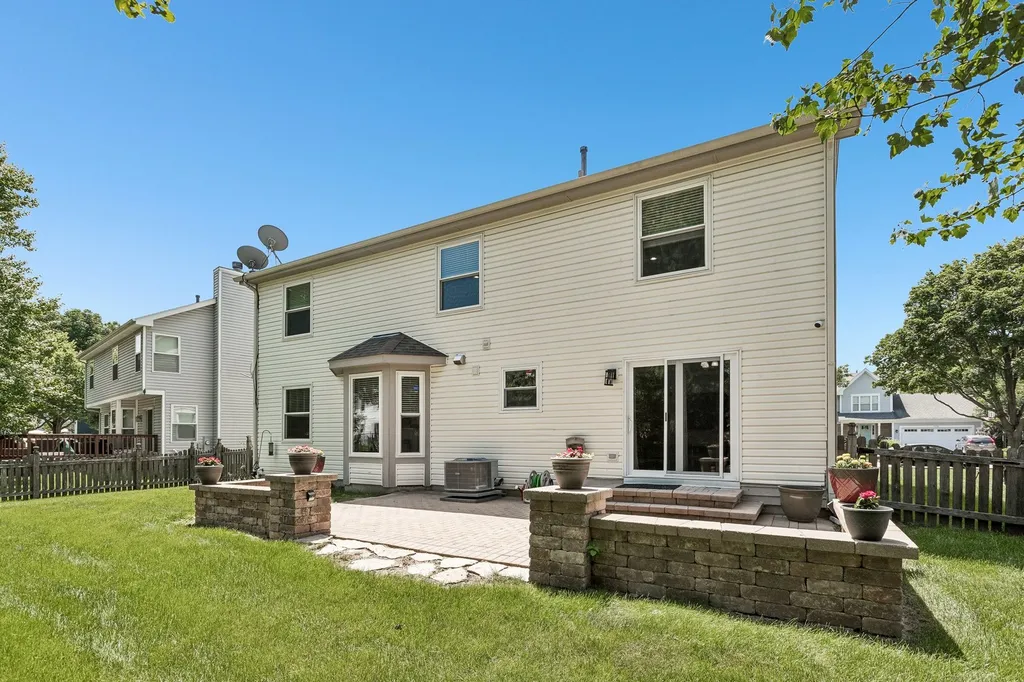 1175 Lakewood Circle Naperville IL 60540