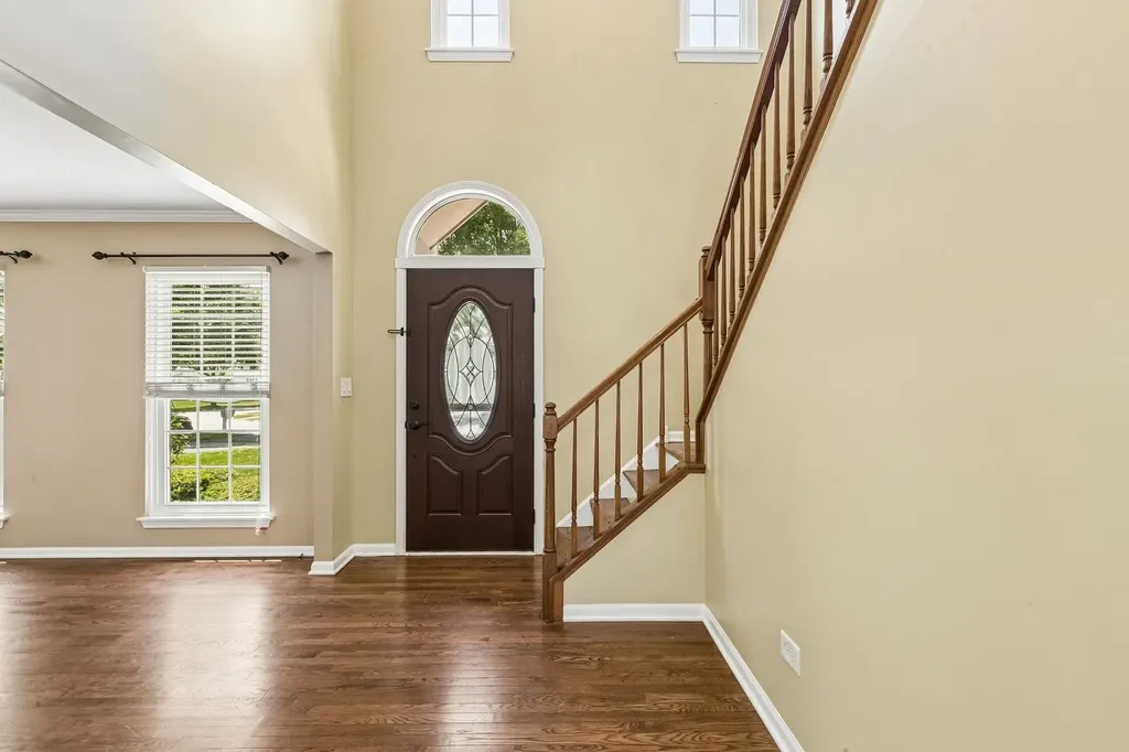 1175 Lakewood Circle Naperville IL 60540