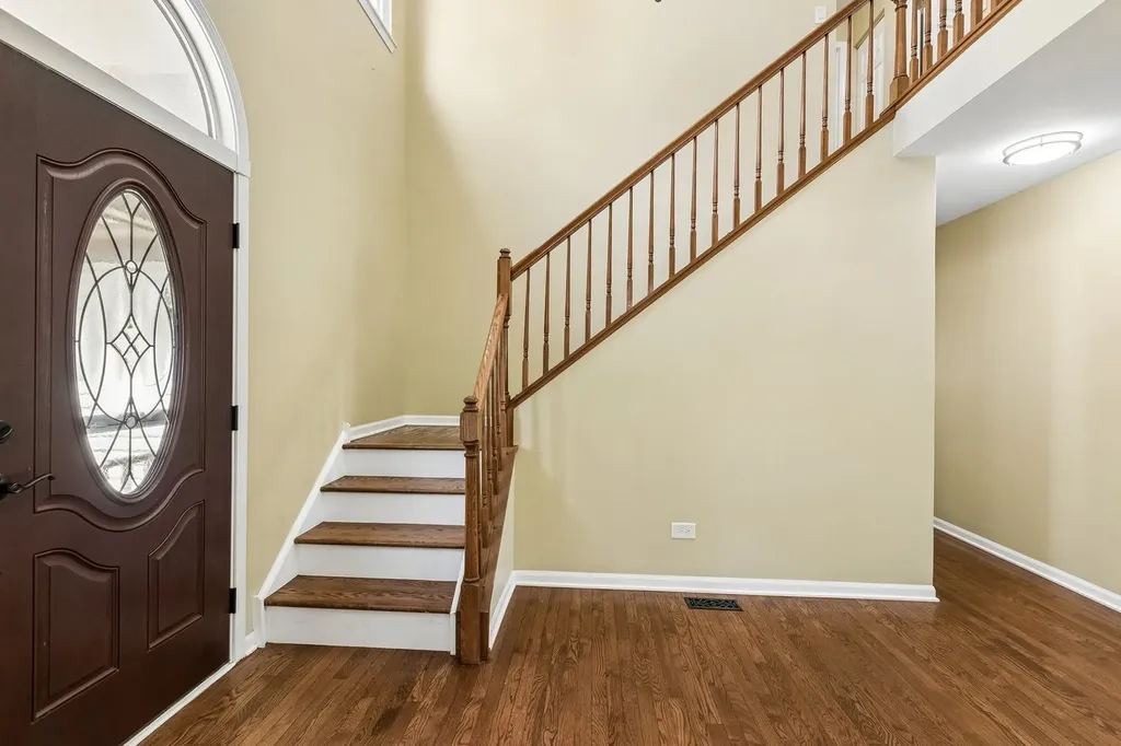 1175 Lakewood Circle Naperville IL 60540