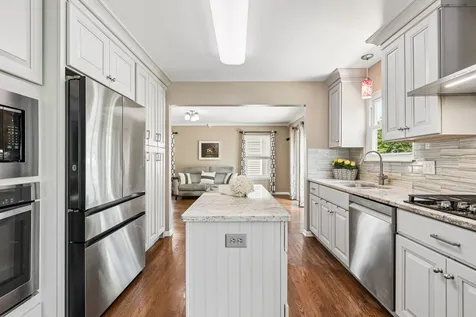 1175 Lakewood Circle Naperville IL 60540