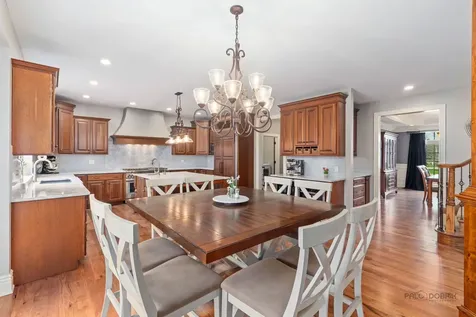 37W209 Deer Pond Court St. Charles IL 60175