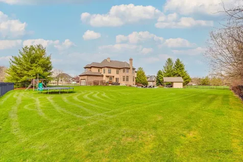 37W209 Deer Pond Court St. Charles IL 60175