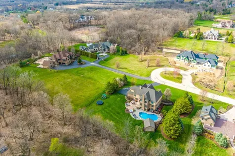 37W209 Deer Pond Court St. Charles IL 60175