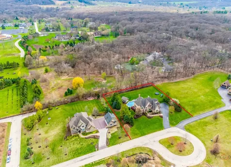 37W209 Deer Pond Court St. Charles IL 60175