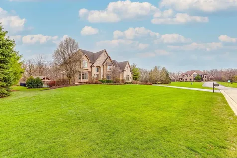 37W209 Deer Pond Court St. Charles IL 60175