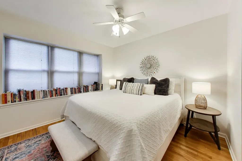 3807 North Campbell Avenue Chicago IL 60618