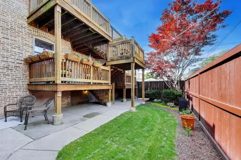 3807 North Campbell Avenue Chicago IL 60618