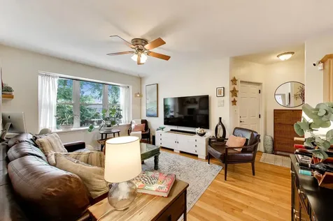 3807 North Campbell Avenue Chicago IL 60618
