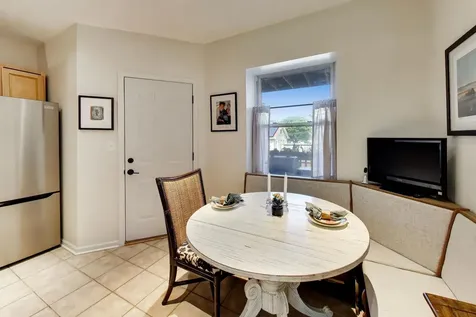 3807 North Campbell Avenue Chicago IL 60618