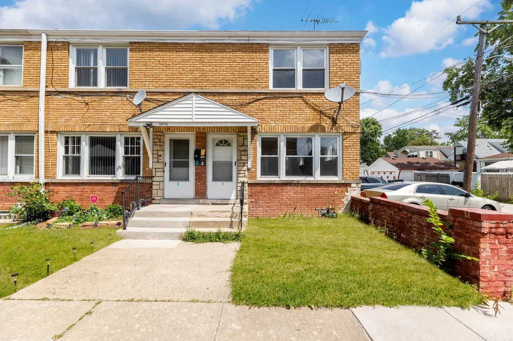 1027 Bellwood Avenue Bellwood IL 60104
