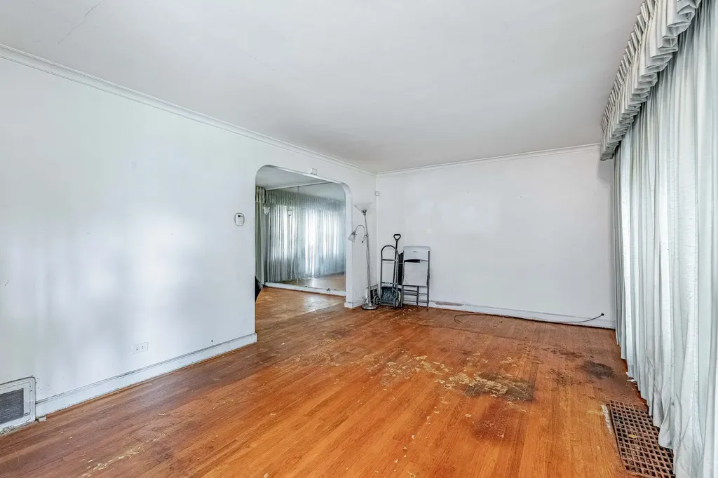 8238 South Prairie Avenue Chicago IL 60619