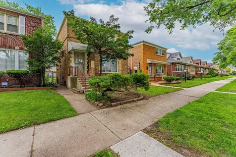 8238 South Prairie Avenue Chicago IL 60619