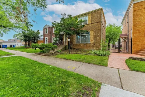 8238 South Prairie Avenue Chicago IL 60619