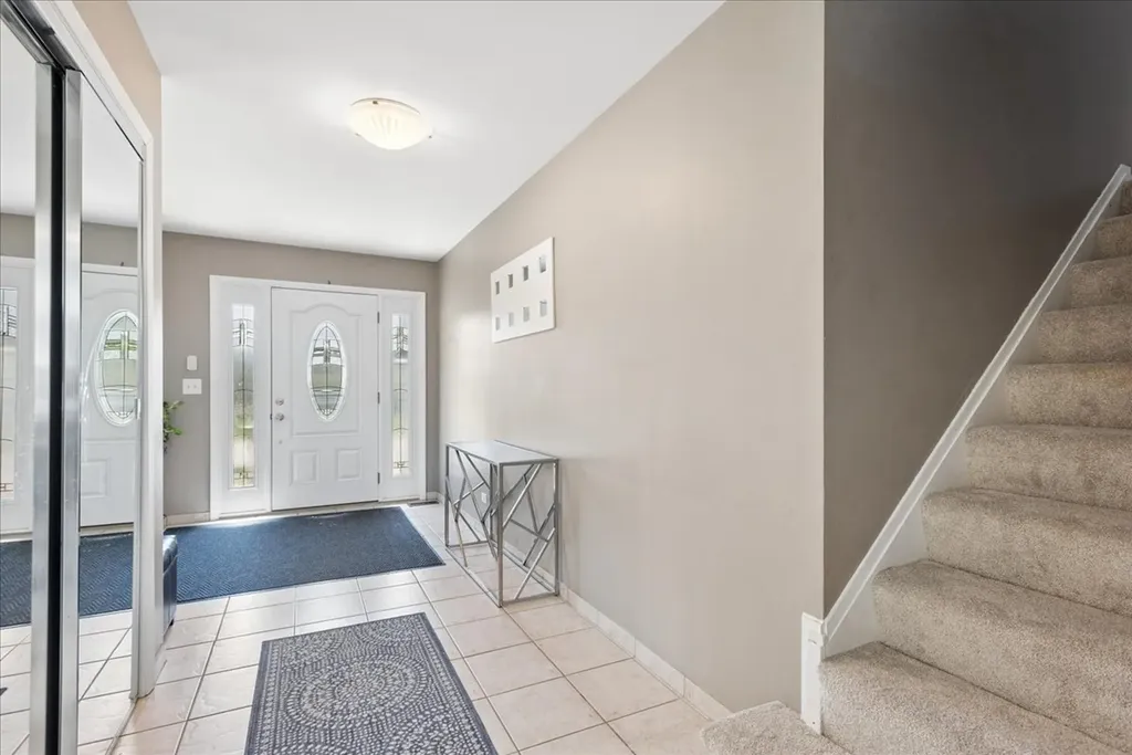 8 Auburn Drive Glendale Heights IL 60139